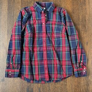Women’s plaid button down.